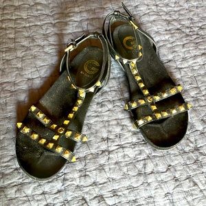 Guess Gold Studded Black Gladiator Ankle Wrap Flat Sandals Size 8M